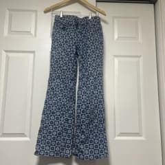 H&M DIVIDED フラワー柄 チェッカーフラッグ フレアパンツ