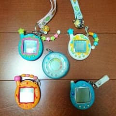たまごっち ４つセット +おまけ付きのサムネイル