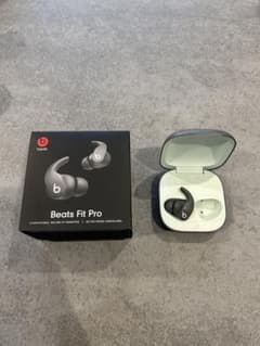 左耳のみ】【箱含む付属品あり】Beats Fit Pro セージグレー - メルカリ