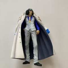 美品】ONE PIECE 青キジ クザン フィギュア 海軍大将 白コート人気