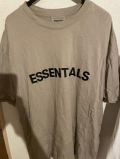 ESSENTIALS tシャツのサムネイル
