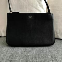 大人気☆CELINE トリオ ラージ BLACK★のサムネイル