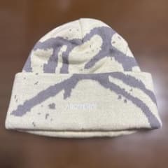 希少 ARC'TERYX ニット帽 ビーニー - メルカリ