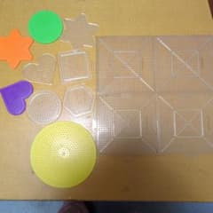 アイロンビーズ プレート 大量セットのサムネイル