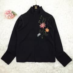 ヴィヴィアンタム　総刺繍柄　ファー付きブラックロングコート　希少 美品◎Vivienne Tam ヴィヴィアンタム フリースジャケット 花柄 刺繍