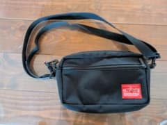 Manhattan Portage ショルダーバッグ 黒のサムネイル