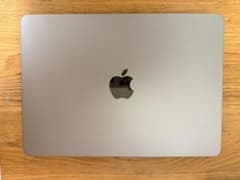 MacBook Air M2 8GB 256GBのサムネイル