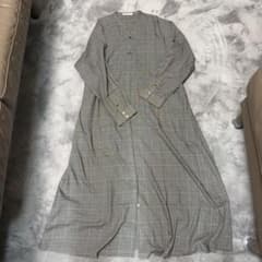 北欧暮らしの道具店　グレー系チェック ロングシャツワンピースのサムネイル