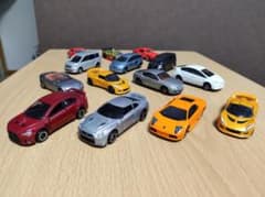 トミカ　ミニカーまとめて１４台　スポーツカー、セダン　その他のサムネイル