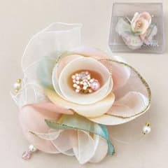 東京ソワール コサージュ 花 パール ビジューのサムネイル