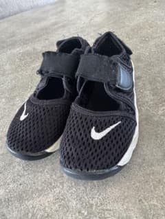 NIKE キッズ サンダル ブラック 15cmのサムネイル