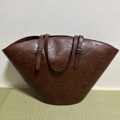 ZARA エンボス加工リアルレザートートバッグのサムネイル