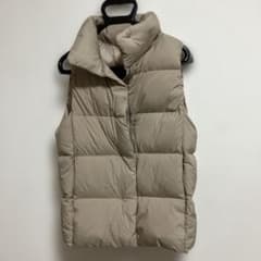 UNIQLO ナノデザイン ベージュ ダウンベスト XSのサムネイル