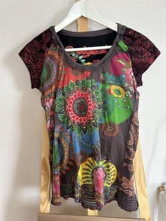 m*n様 Desigual 半袖Tシャツのサムネイル