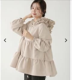 fitmore フィットモア フリルフードティアードジャケット ベージュ 
