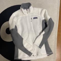 patagonia レディースxs フリースのサムネイル