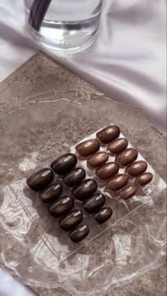 ネイリストが作ったマグネット　ネイルチップのサムネイル