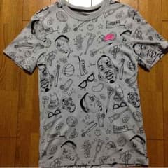 ナイキ ペニーTシャツのサムネイル