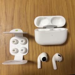 さ*ぼ様 AirPods Pro 本体 充電ケース付きのサムネイル