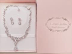 LoveTiara ブライダルアクセサリー ネックレス ピアスセットのサムネイル