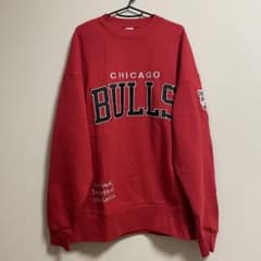 バ*ナ様 【タグ付き】NBA BIGウラケプルオーバー　シカゴブルズ　ローリーズのサムネイル