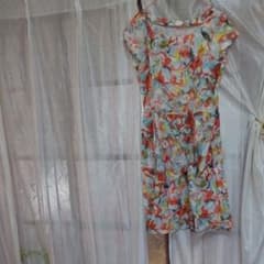 花柄ワンピース新品♥️のサムネイル