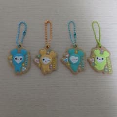 TWICE LOVELY キーホルダー 4点セットのサムネイル