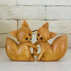木彫り キツネ 置物 ペア オブジェ 一刀彫り キタキツネ 北海道 - メルカリ