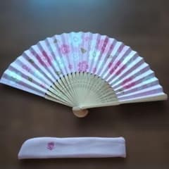 【新品未使用】扇子 桜柄 ピンク色 収納袋付きのサムネイル