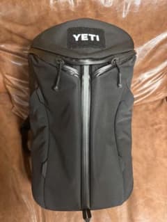 YETI 黒 フルジッパーリュックのサムネイル