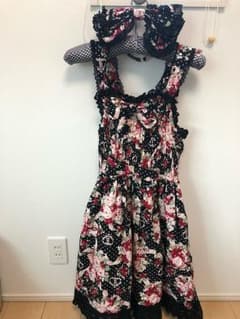 ぴょんきち様専用。花柄ワンピースのサムネイル