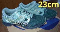 ASICS キッズ スニーカー 緑 迷彩柄のサムネイル