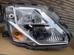【UDトラックス純正】右側 LEDヘッドランプ 52846-32786 UDトラックス純正】右側 LEDヘッドランプ 52846-32786 - メルカリ