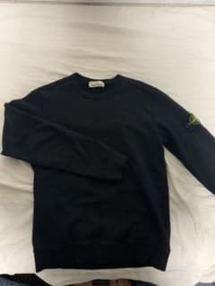 stone islandトレーナーのサムネイル