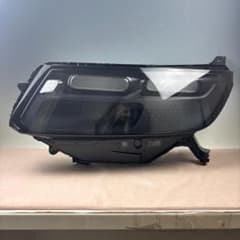 28 新型フリード GT系 純正LED右ヘッドライト W7390 打刻J0