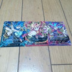 バディファイト3枚のサムネイル