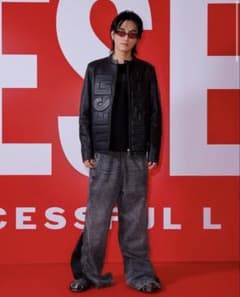 DIESEL d-rise デニム　サイドジップ　 コレクション　ジーンズのサムネイル