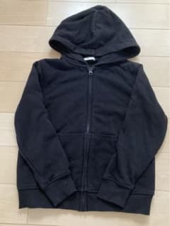 UNIQLO パーカー　黒　120のサムネイル