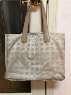 CHANEL ニュー トラベルラインのサムネイル