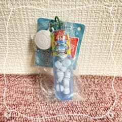 《ブルーハワイ》森永ラムネ　超大粒ラムネパーツ付き ミニボトルキーホルダー