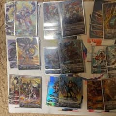 ヴァンガード　ゴールドパラディン　エイゼル軸のサムネイル