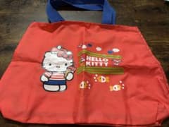 Hello Kitty バッグとキーホルダーセットのサムネイル