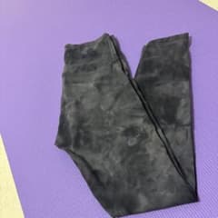 Lululemon 黒 タイダイ ヨガパンツのサムネイル