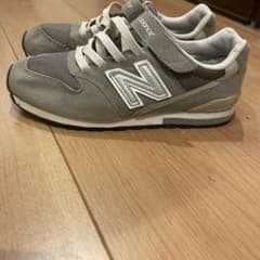 New Balance スニーカー グレーのサムネイル