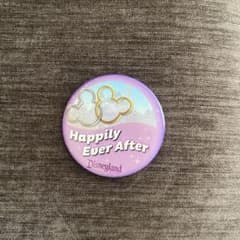 海外ディズニー　缶バッチ Happily Ever Afterのサムネイル