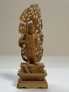 木彫り 不動明王 仏像 剣 迦楼羅炎付きのサムネイル