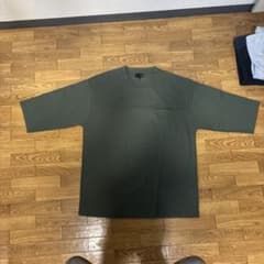LAKOLE カーキ クルーネック Tシャツのサムネイル
