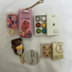 ガチャガチャ お菓子 スイーツ 4点セットのサムネイル