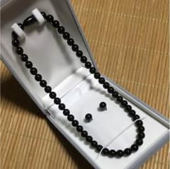 ブラックフォーマル用ピアス&ネックレスのサムネイル