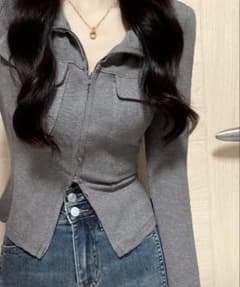 SHEIN グレー ジップアップ ニット トップスのサムネイル